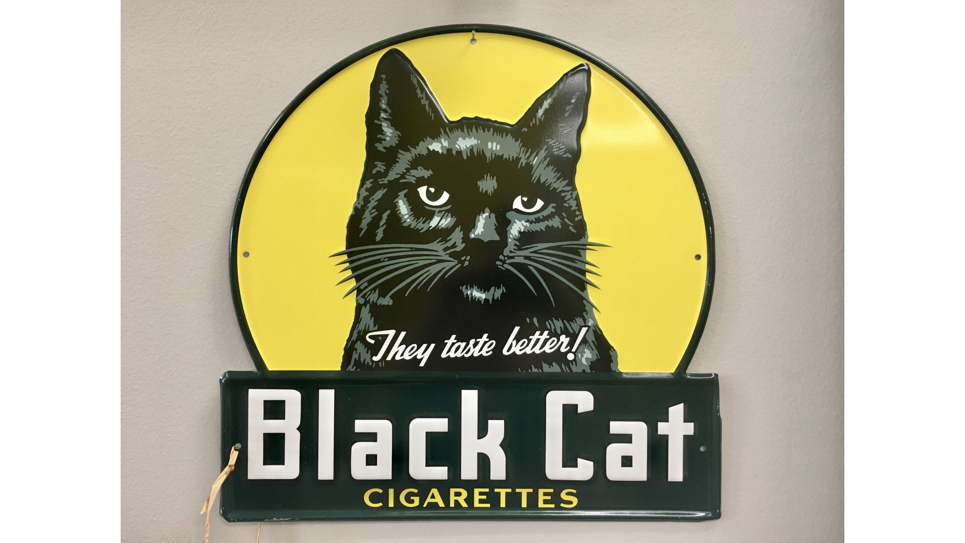 Black Cat Cigarette Sign